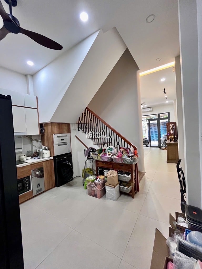 bán nhà gần lê văn qưới bình hưng hoà a