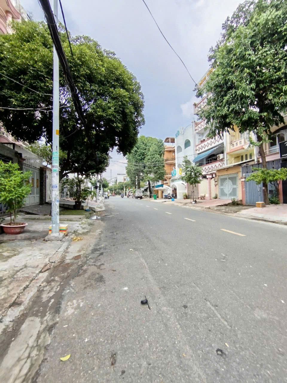 14,5 tỷ Q6 nhà 5 tầng đường số 22 cách công viên Bình Phú 30m