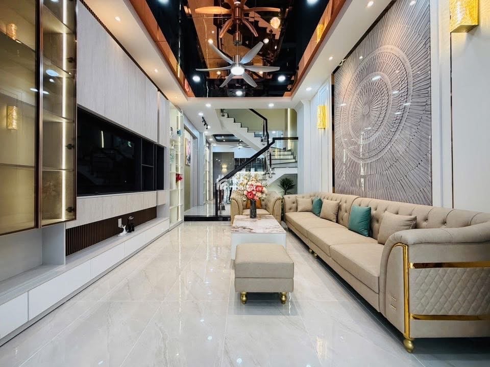 NHÀ ĐẸP 5 LẦU KHU NHÀ LẦU ĐỒNG BỘ - 4x15 - FULL NỘI THẤT CAO CẤP - CHỈ 8.9 TỶ TL