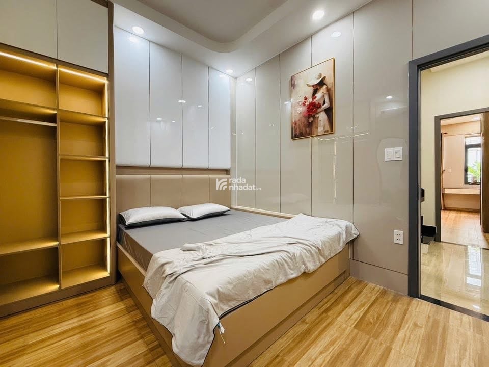 NHÀ ĐẸP 5 LẦU KHU NHÀ LẦU ĐỒNG BỘ - 4x15 - FULL NỘI THẤT CAO CẤP - CHỈ 8.9 TỶ TL