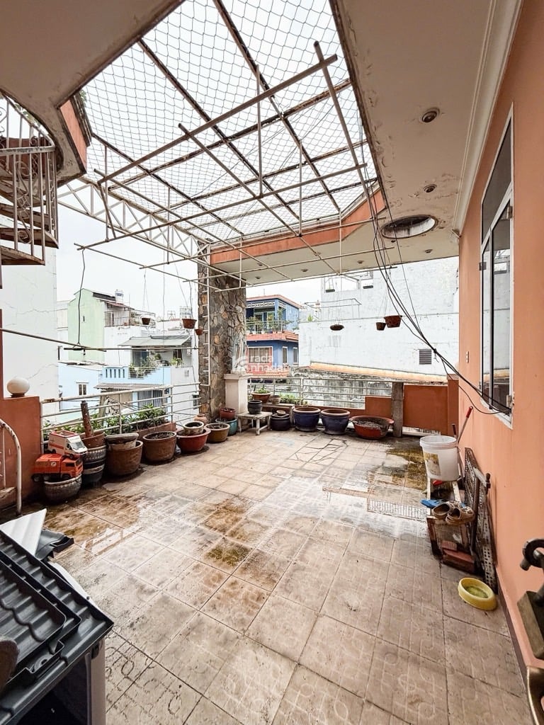 Bán nhà Phú Nhuận, bán nhà mặt tiền 12 x 10 x 4 tầng , nhiều phương án kinh doanh cho thuê tốt