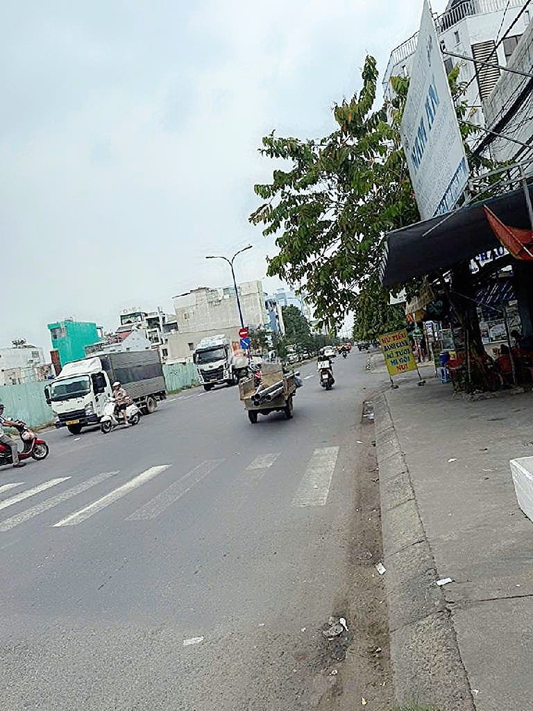 Bán nhà mặt tiền đường số 18 bình hưng hoà