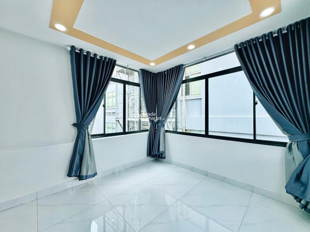 SIÊU PHẨM KHU NGUYỄN GIA TRÍ P.25 BÌNH THẠNH - NGAY ĐH HUTECH - HẺM 8M XE HƠI TRÁNH - 4 TẦNG - 62M2