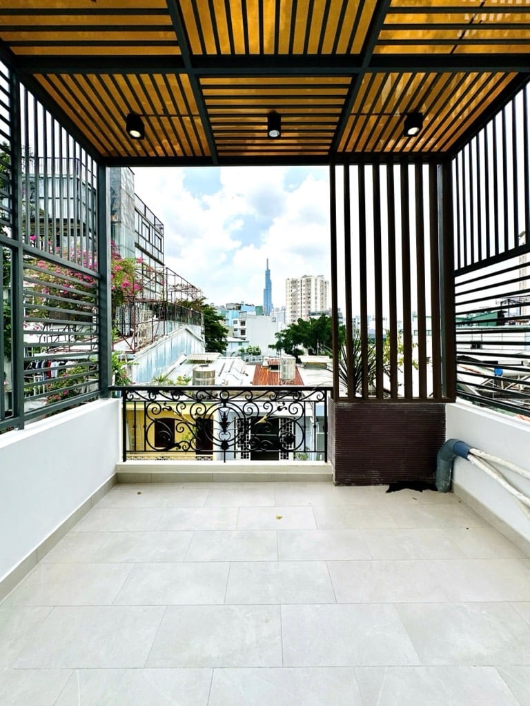 SIÊU PHẨM KHU NGUYỄN GIA TRÍ P.25 BÌNH THẠNH - NGAY ĐH HUTECH - HẺM 8M XE HƠI TRÁNH - 4 TẦNG - 62M2