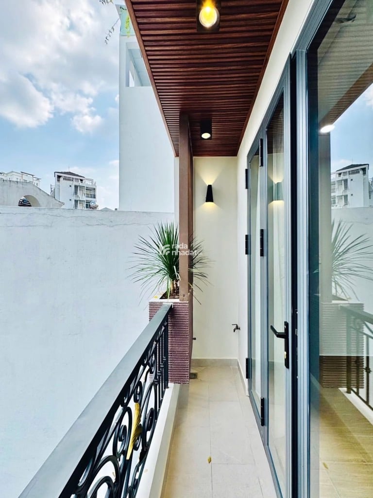 SIÊU PHẨM KHU NGUYỄN GIA TRÍ P.25 BÌNH THẠNH - NGAY ĐH HUTECH - HẺM 8M XE HƠI TRÁNH - 4 TẦNG - 62M2