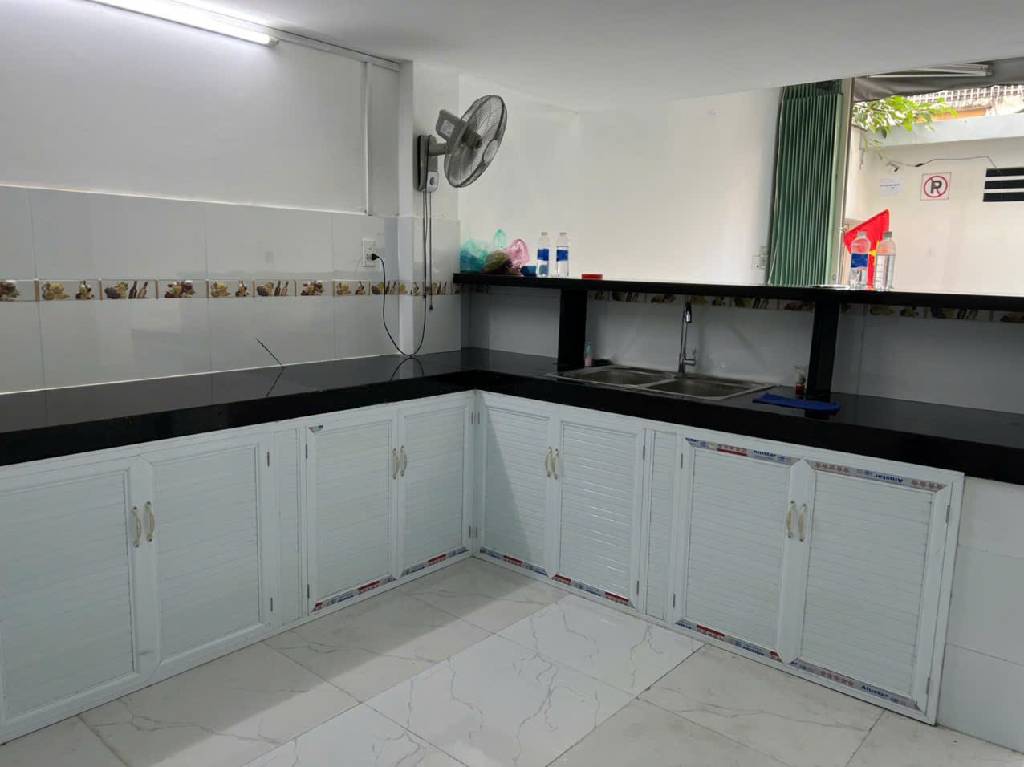 CHÍNH CHỦ TRANG BÌA - TRUNG TÂM QUẬN 5 - CÁCH MẶT TIỀN ĐƯỜNG 100M - DÒNG 