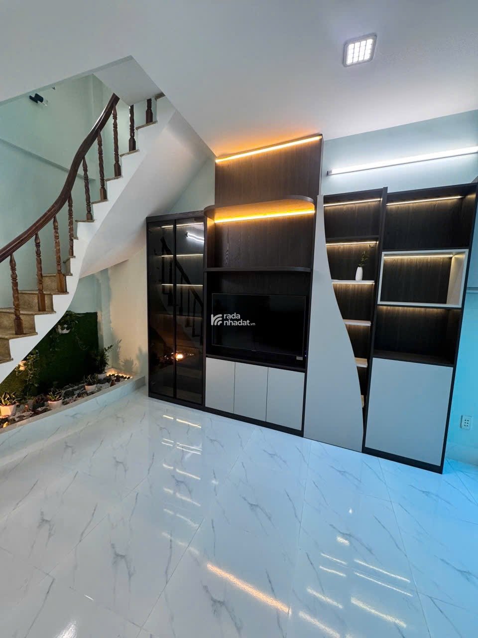 BÁN NHÀ LÊ QUANG ĐỊNH 40M2 3PN GIÁ CHỈ 4.6 TỶ