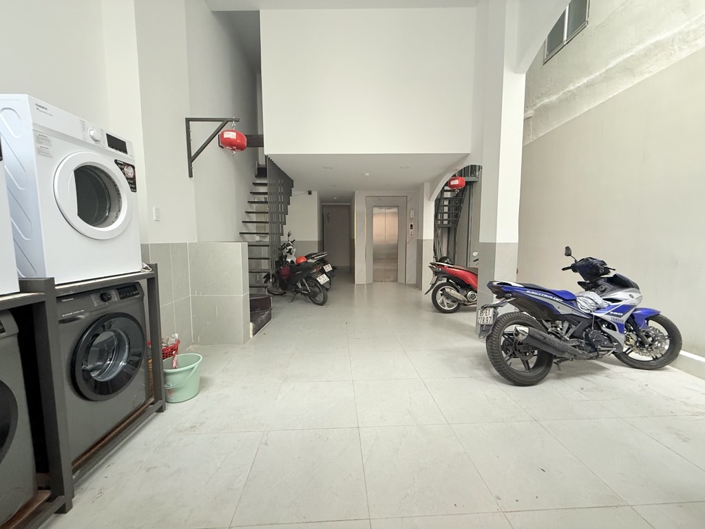 BÁN CHDV 5 TẦNG- GIÁ 15.9 TỶ - THU NHẬP 80 TRIÊU / THÁNG- HIỆP NHẤT - TÂN BÌNH 