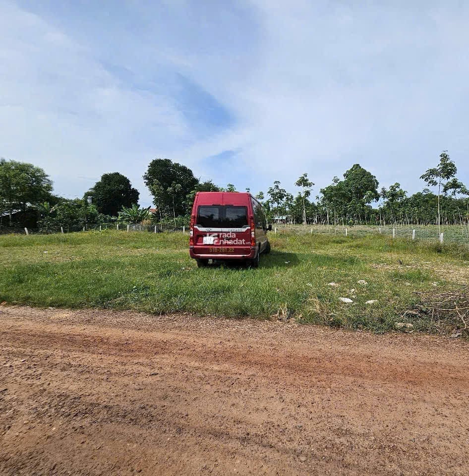 Đất đẹp Tại Thị xã Trảng Bàng giá chỉ 1,15 tỷ có ngay 2 lô đất 206m2 full thổ cư sổ hồng riêng