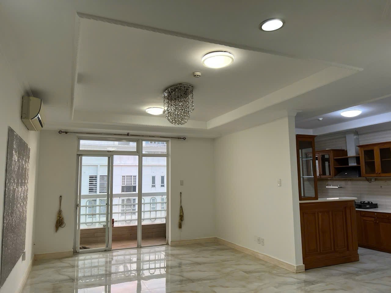 Bán nhanh căn hộ penhouse Hoàng Tháp, Trung Sơn, Bình Chánh ,300m2, 4PN, giá chỉ 8 tỷ 