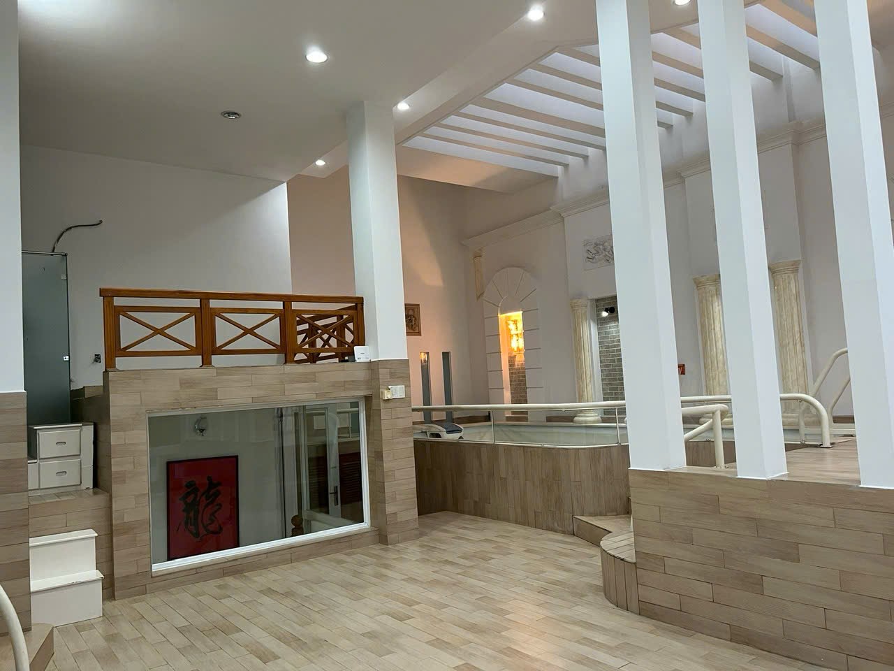 Bán nhanh căn hộ penhouse Hoàng Tháp, Trung Sơn, Bình Chánh ,300m2, 4PN, giá chỉ 8 tỷ 