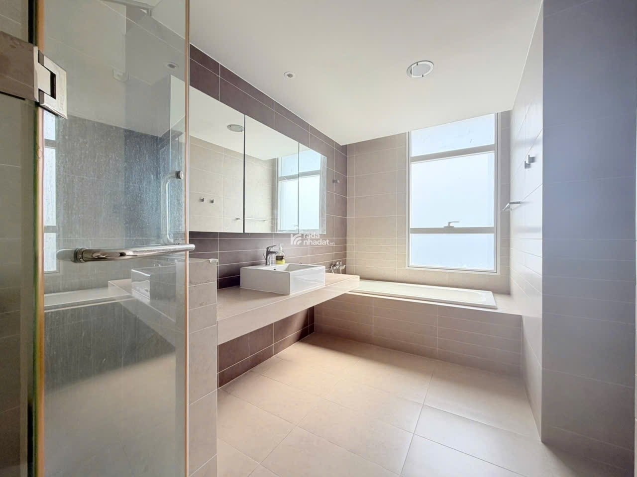 Bán căn hộ Sunrise South City - Tháp V1 tầng 29