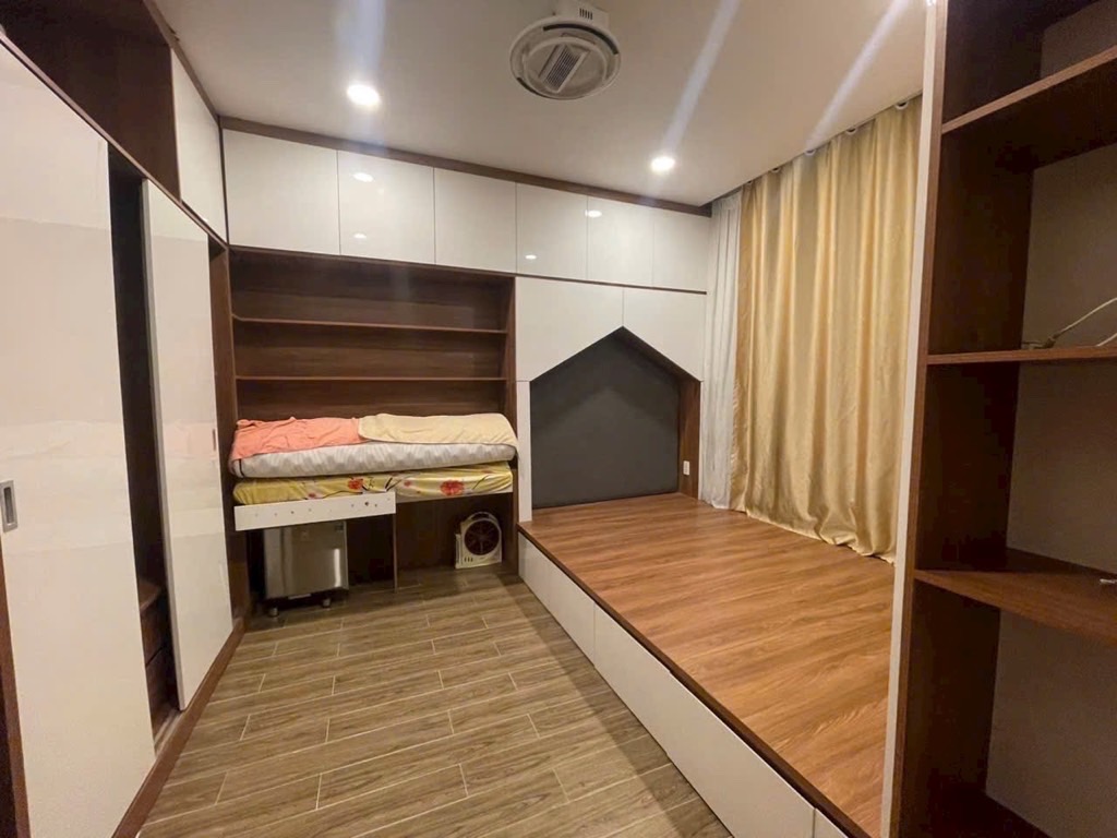  NHÀ ĐẸP 3 TẦNG - NGANG HIẾM CÓ HƠN 8M RỘNG LỚN - MẶT TIỀN XỊN KỀ BÊN PHÚ THỌ HOÀ -