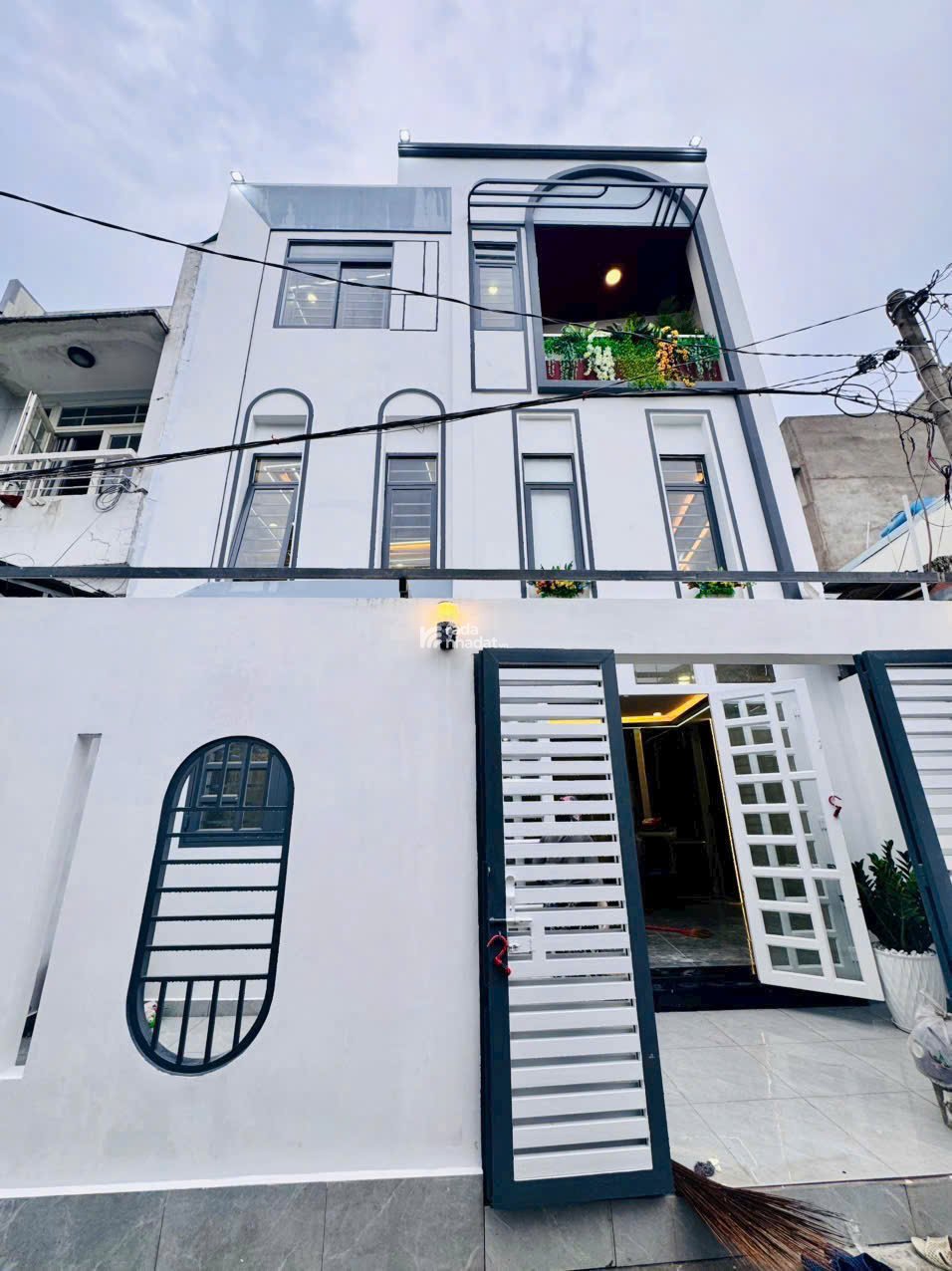 NHÀ ĐẸP 1/ TX43 - CÔNG NĂNG 5 PHÒNG NGỦ, GIÁ CHỈ 5 TỶ 150!