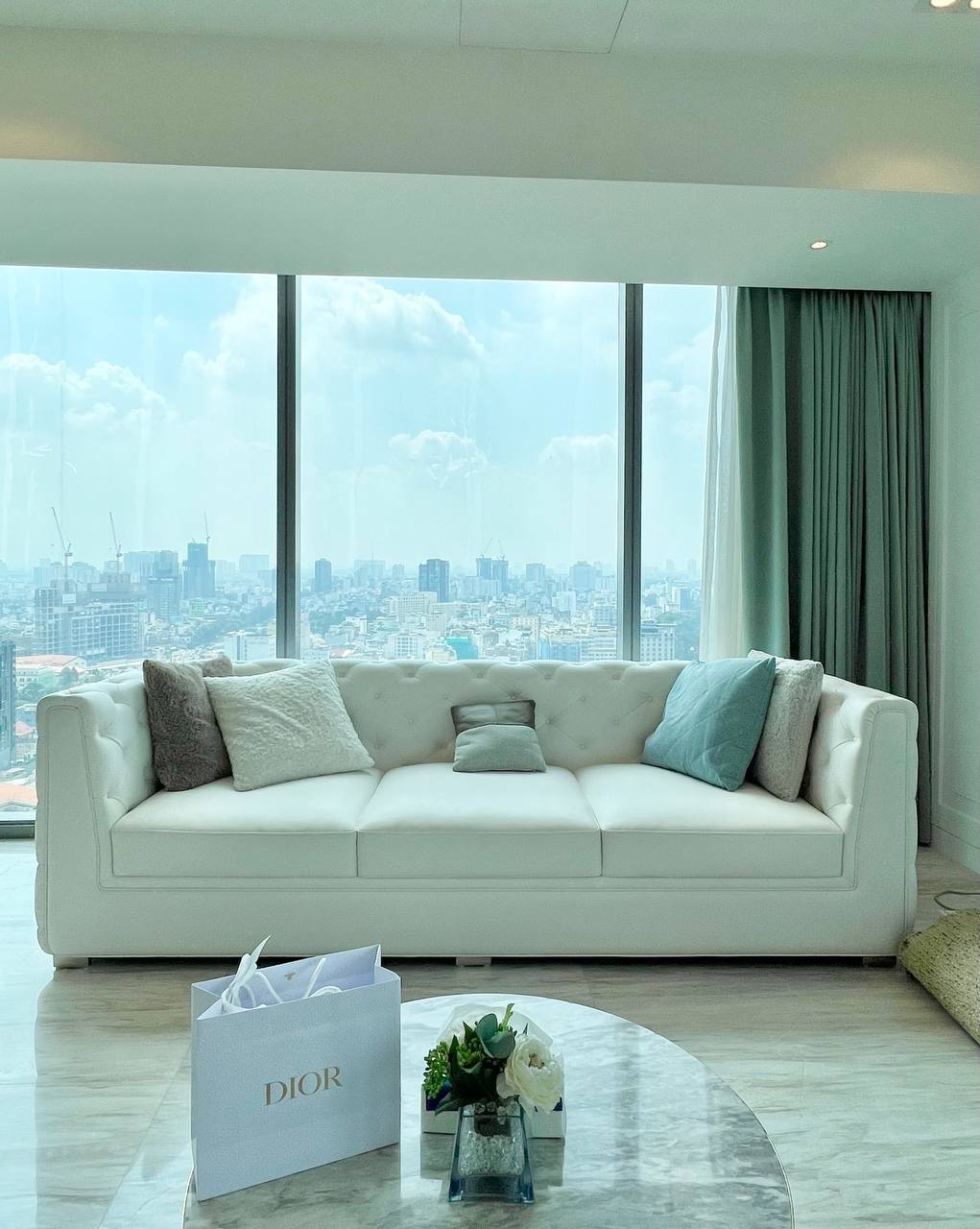 Cho thuê căn hộ Vinhomes Đồng Khởi Q1, 170m2, thiết kế lại 2pn 2wc
