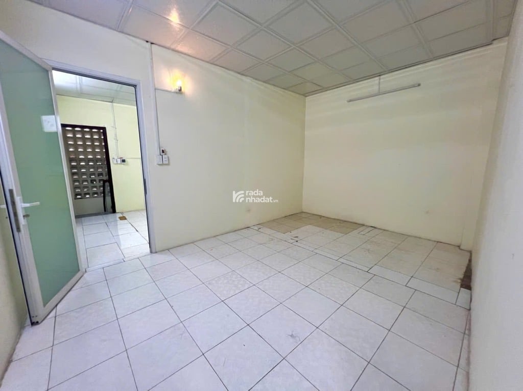 NHÀ VIP NGAY CHỢ PHẠM VĂN HAI, TÂN BÌNH, 56M2 CÓ KC TIỆN CẢI TẠO MỚI. GIẢM 750TR CHỈ 6.5T TL