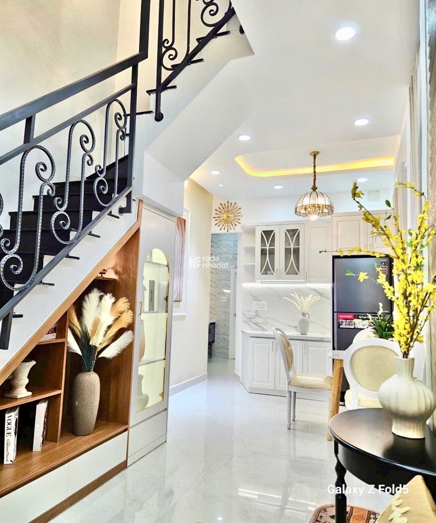 SÁT MT HOÀNG VĂN THỤ, TÂN BÌNH, 30M2 CÓ KẾT CẤU DỄ CẢI TẠO. GIẢM 350TR CHỈ 5.8T