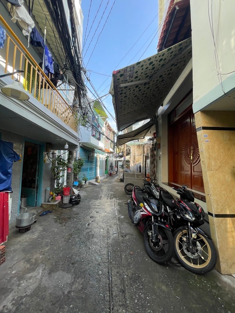 BÁN NHÀ HẬU GIANG 33M2 3PN 3.X TỶ GẦN CẦU LÒ GỐM QUẬN 6