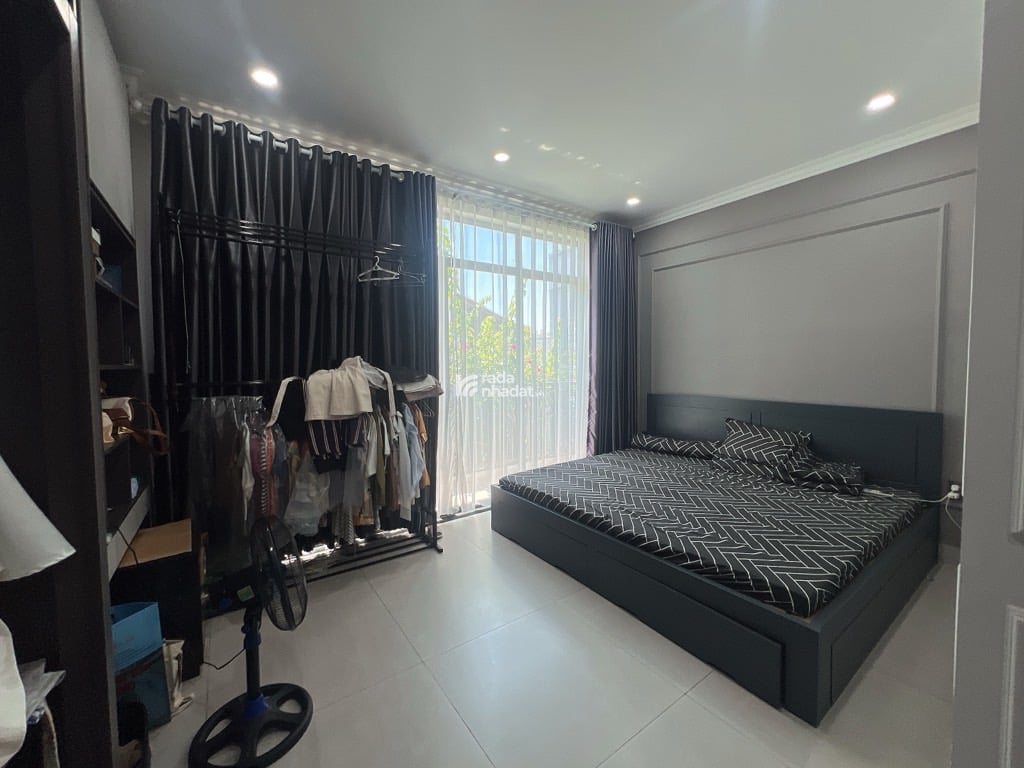 Biệt thự ngang 12m 135m2 An Lạc Bình Tân, sân đậu oto, gần MT, dân trí cao, nhỉnh 9 tỷ TL