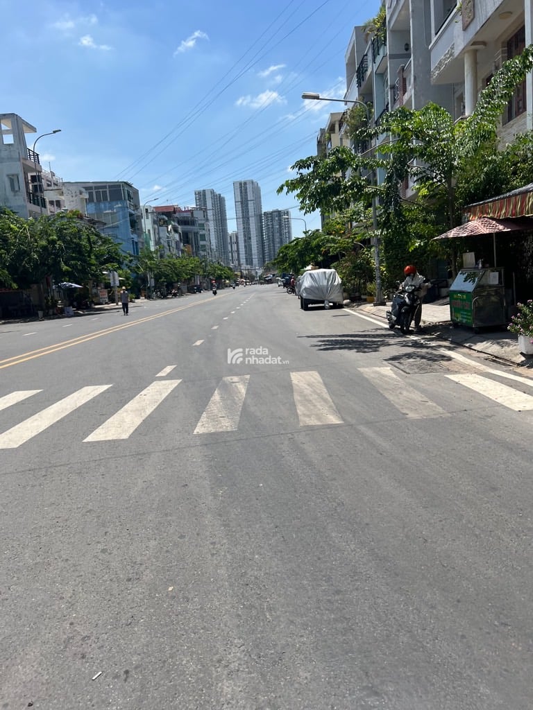 Biệt thự ngang 12m 135m2 An Lạc Bình Tân, sân đậu oto, gần MT, dân trí cao, nhỉnh 9 tỷ TL