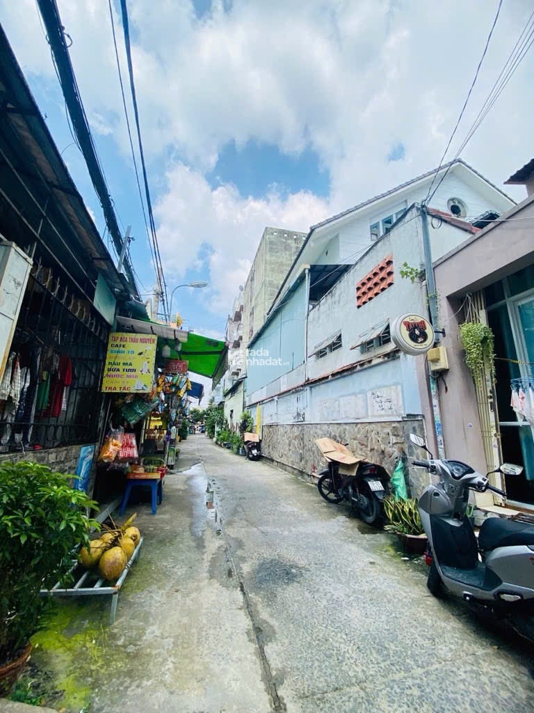 Bán gấp Lô đất 2 mặt hẻm xe hơi thông Dương Quảng Hàm P5 Gò Vấp 4x21m Chỉ 11.5 tỷ