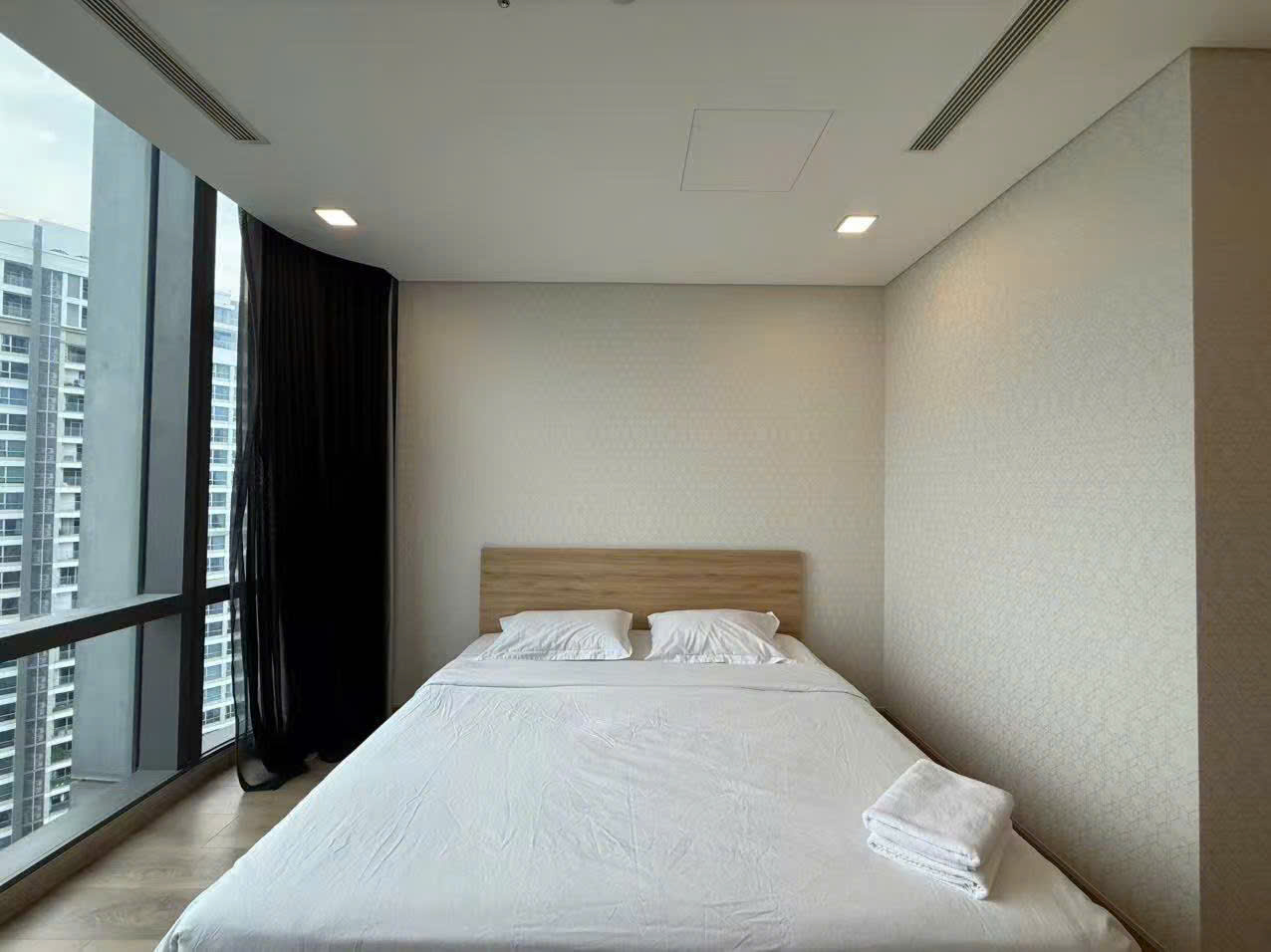 cho thuê gấp căn hộ toà Landmark 81-33OT.10