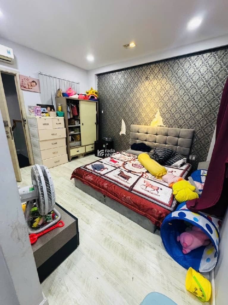 Mặt Tiền kinh doanh, 1trệt 3lầu, đường 12m, 5 phòng ngủ, cho thuê 25triệu/tháng -