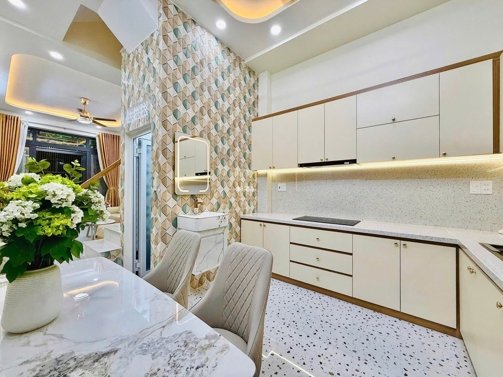 BÁN NHANH CĂN NHÀ LÝ THƯỜNG KIỆT, GÒ VẤP/ 56,5M2/ GIÁ CHỈ 4 TỶ 370TR/ SANG TÊN NGAY/ HẺM OTO