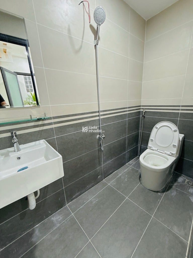 SÁT Q1. ĐINH TIÊN HOÀNG, BÌNH THẠNH,  MỚI Ở NGAY, GIẢM 550TR CHỈ CÒN 3.35T