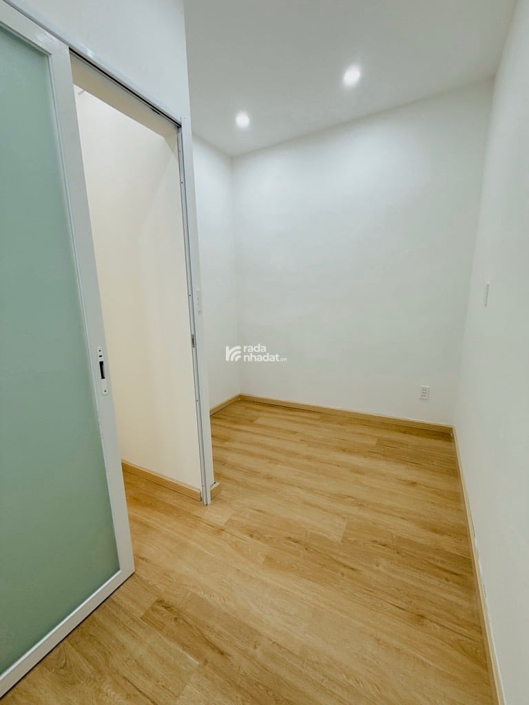 SÁT Q1. ĐINH TIÊN HOÀNG, BÌNH THẠNH,  MỚI Ở NGAY, GIẢM 550TR CHỈ CÒN 3.35T