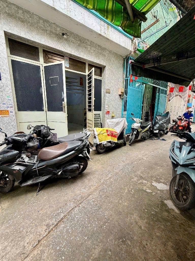 Nhà Tạ Quang Bửu hẻm dân trí cao. 35m2. 2980. Kết cấu 3tầng. 2PN, 3WCPL chuẩn. 