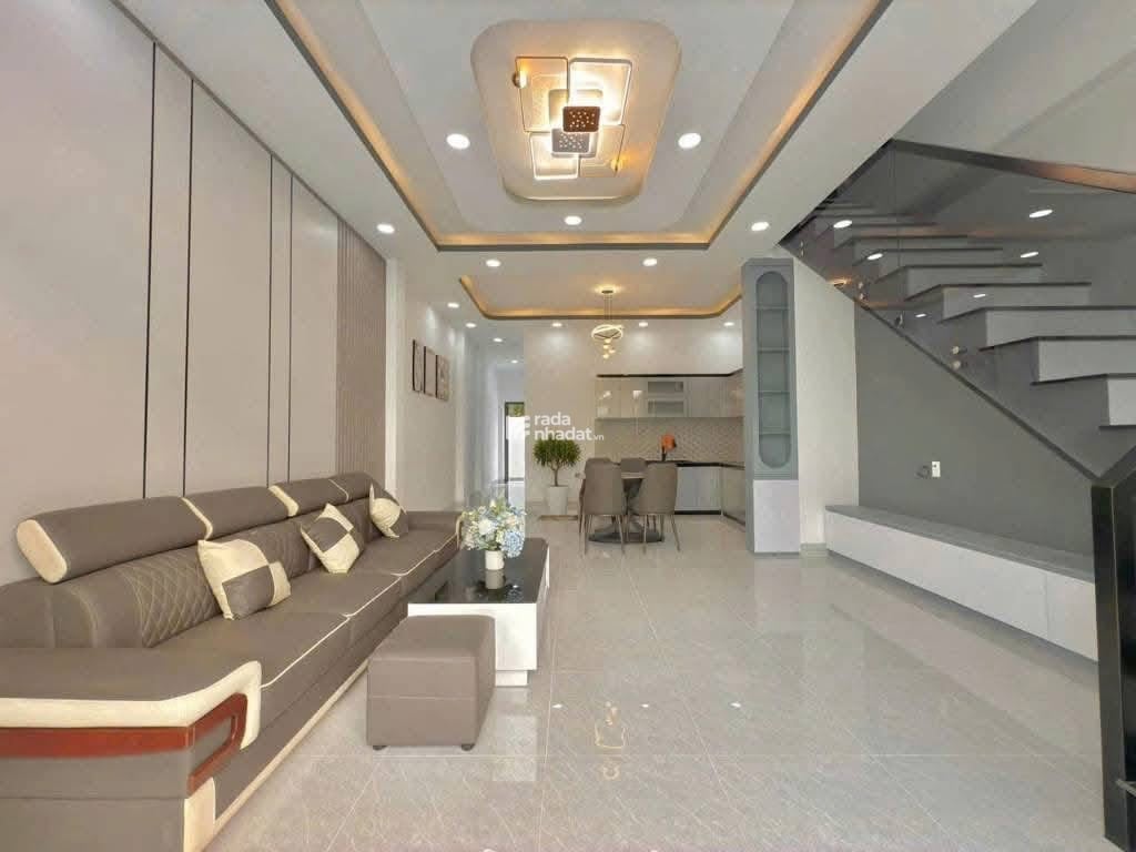 GẤP! BÁN NHÀ 2 TẦNG NGAY ĐƯỜNG HOÀ HƯNG, PHƯỜNG 13, QUẬN 10 HXH SỔ RIÊNG
