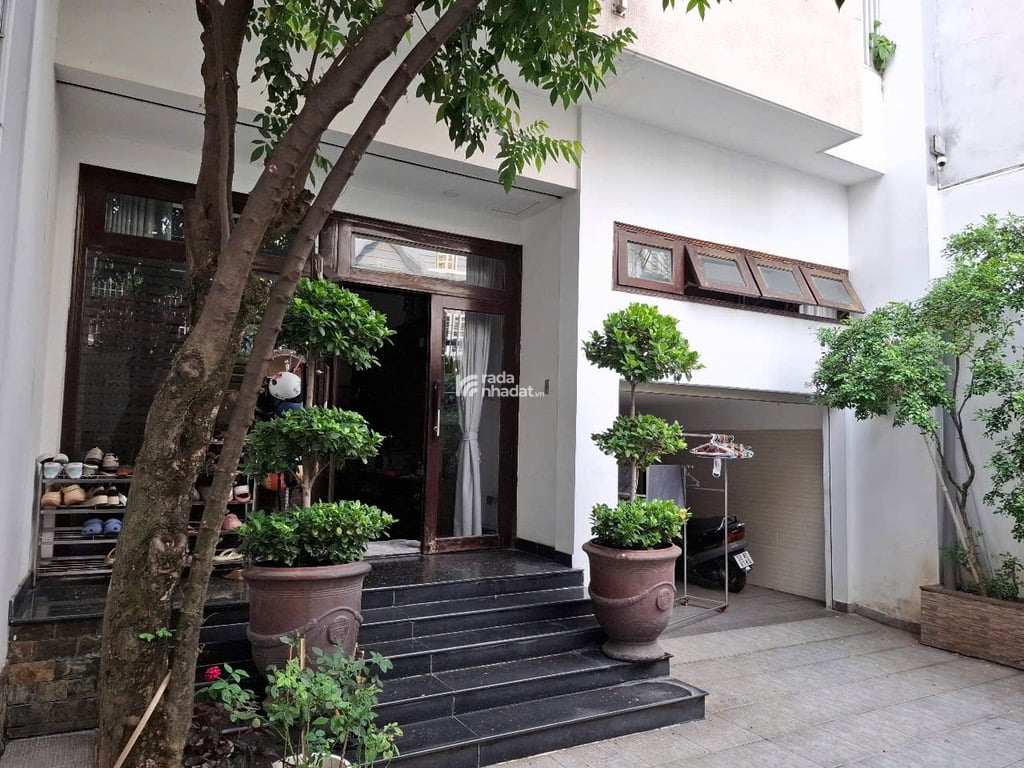 BIỆT THỰ 4 TẦNG - 151M2 - NGANG 7.2M - 5 PN - GẦN GA T3 - HẺM 8M