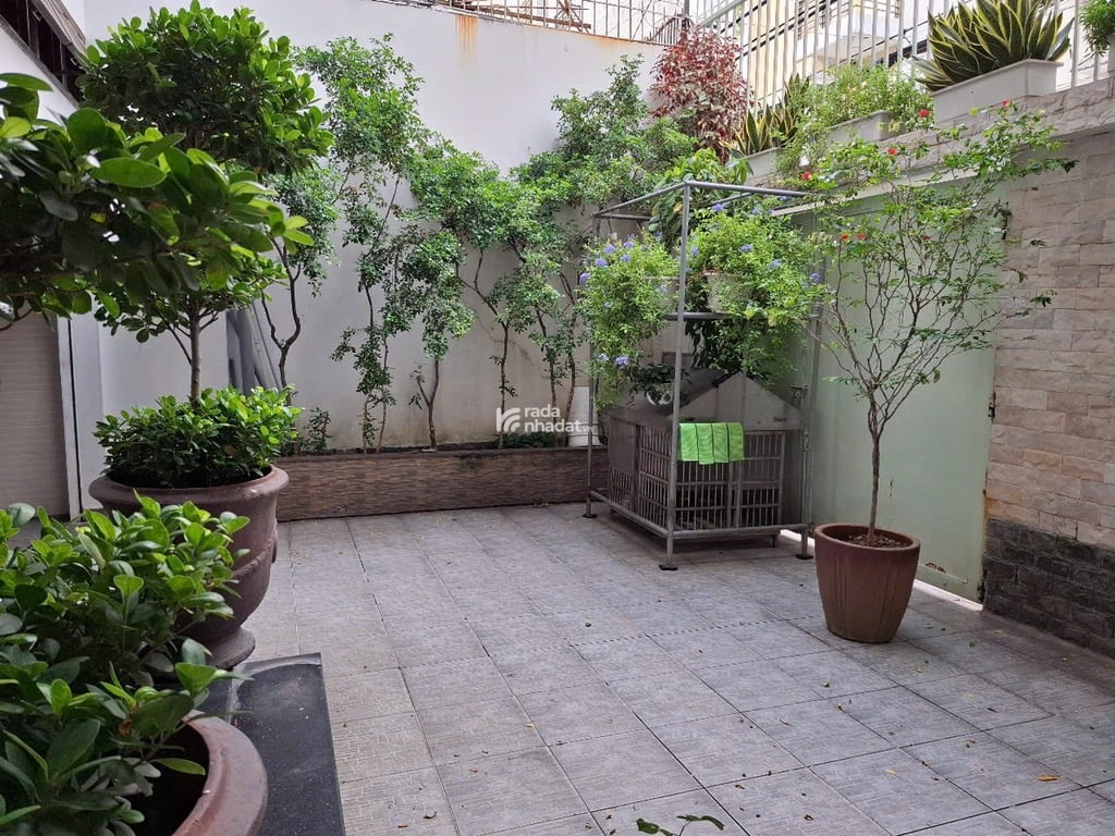 BIỆT THỰ 4 TẦNG - 151M2 - NGANG 7.2M - 5 PN - GẦN GA T3 - HẺM 8M