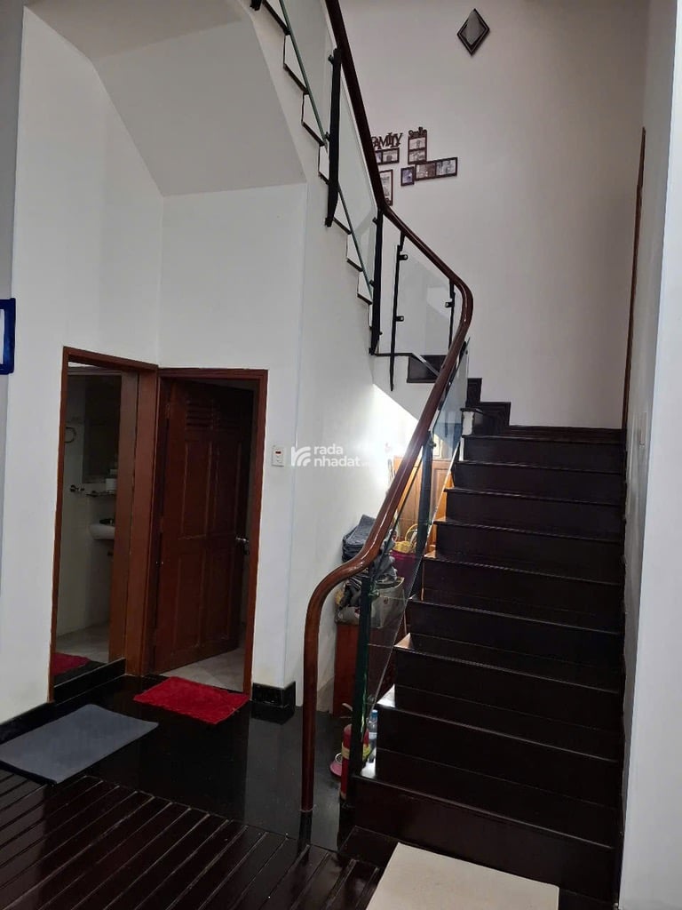 BIỆT THỰ 4 TẦNG - 151M2 - NGANG 7.2M - 5 PN - GẦN GA T3 - HẺM 8M