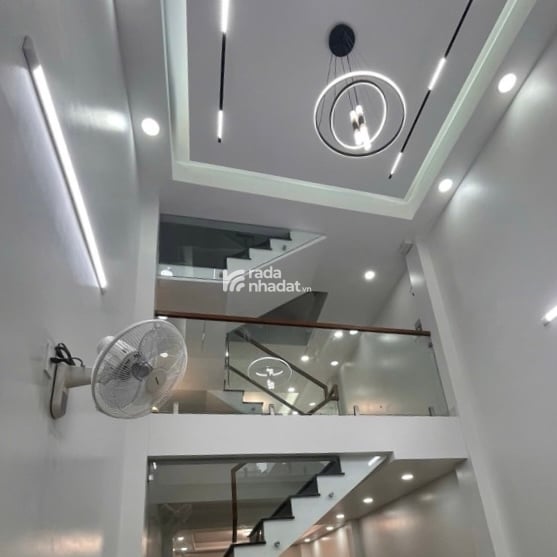 HXT như mặt tiền Lạc Long Quân Q11, 5 Tầng 4PN, nhà mới hoàn công đủ, SHR, DT 39m2
