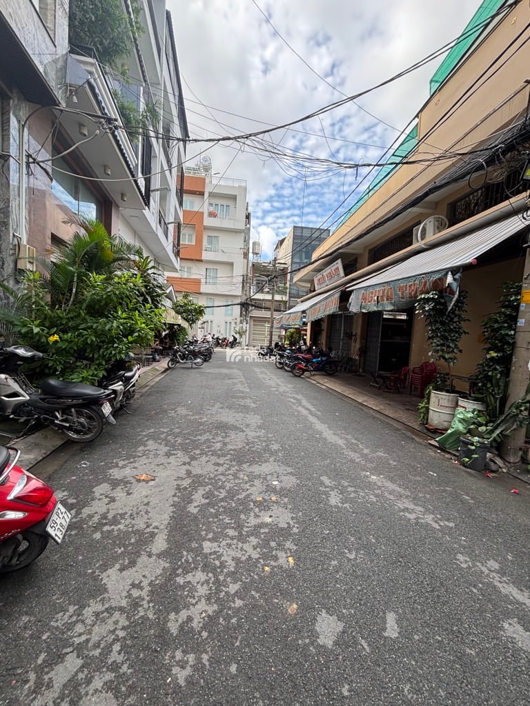 MŨI TÀU LẠC LONG QUÂN - LÝ THƯỜNG KIỆT-P.11- TÂN BÌNH-DT: 5*11M- 10 TỶ 6