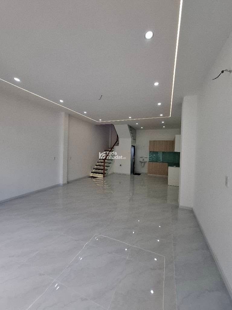 NHÀ ĐẸP  PHÙ HỢP GIA ĐÌNH Ở ĐÔNG NGƯỜI ĐÂY ĐỦ CÔNG NĂNG