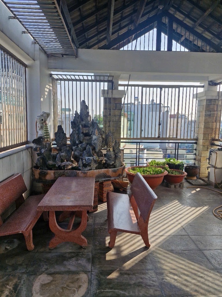 MẶT TIỀN KINH DOANH SẦM UẤT Gom HẦM 5 TẦNG