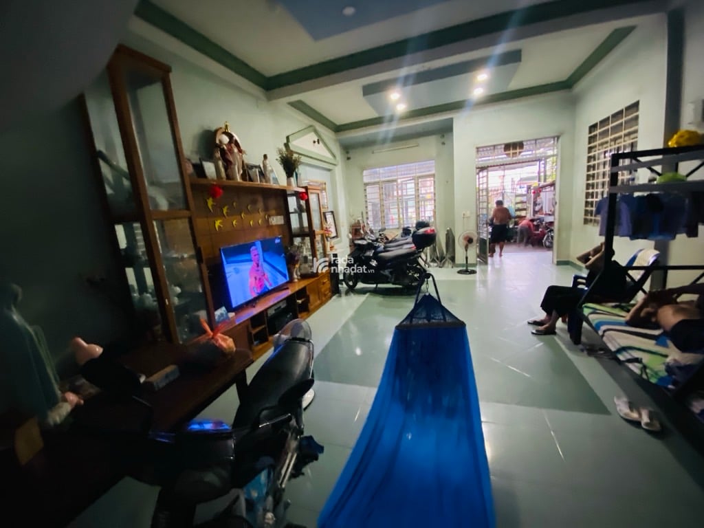 MT Đ. ĐỖ THẾ DIÊN 2T NGANG 7M, 213M CẠNH CHỢ, GX LONG THẠNH MỸ CHỈ 12.X TỶ(TL), CẠNH VINHOME Q9