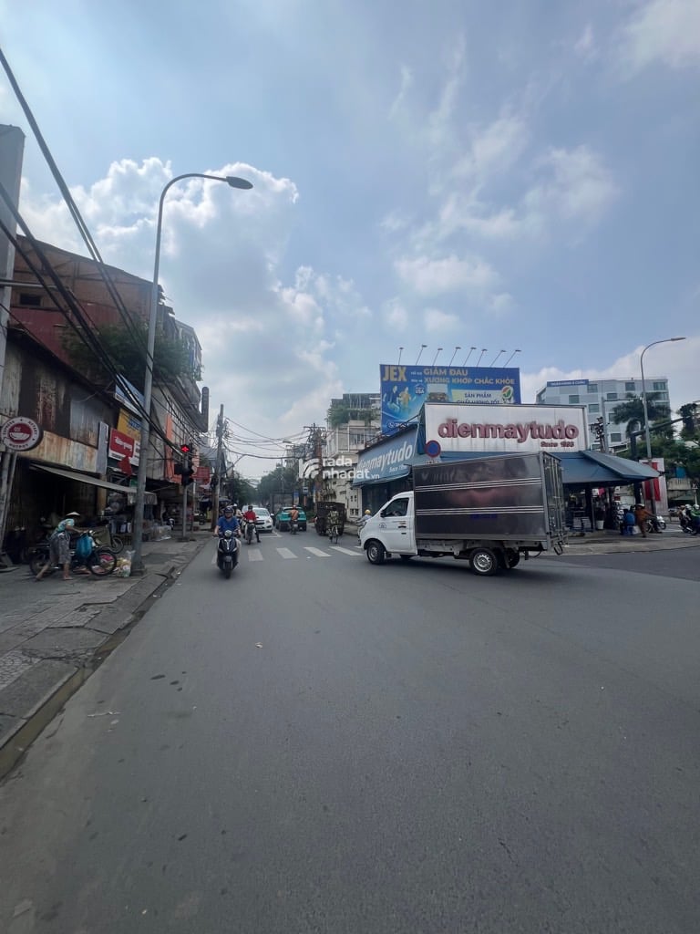 SÁT Q1. MTKD NGUYỄN VĂN LẠC, BÌNH THẠNH, 280M2 TIỆN XÂY. GIẢM 350TR CHỈ 43.5T TL