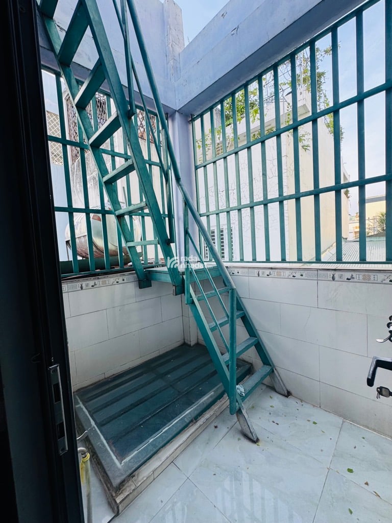 BÁN NHÀ VƯỜN LÀI 80M2 6.2 TỶ HẺM XE HƠI 3 TẦNG TÂN PHÚ