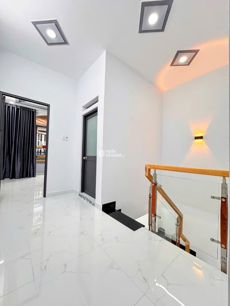 CẦN BÁN GẤP NHÀ BÌNH TÂN, 48M2, HẺM XE HƠI, 1 TRỆT 1 LẦU, sát Tân Phú, nhỉnh 4 tỷ TL