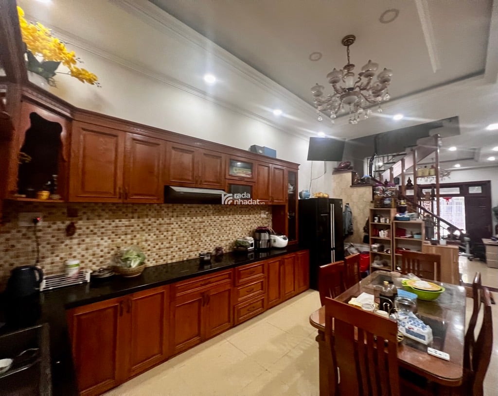 NHÀ ĐẸP Ở NGAY HẺM NHỰA 7m KHU PHÂN LÔ GẦN CHỢ HIỆP BÌNH 4 TẦNG 130m2; 11 TỶ.