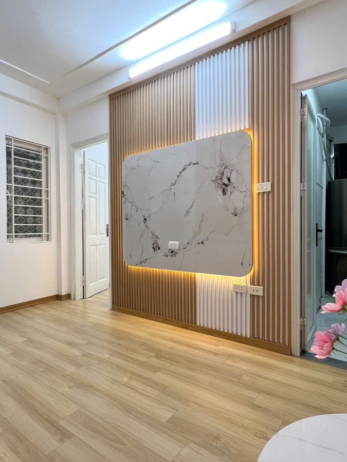 Bán căn hộ 2 phòng ngủ 42m2 lô góc Hồ Tùng Mậu, Cầu Giấy, giá 2 tỷ