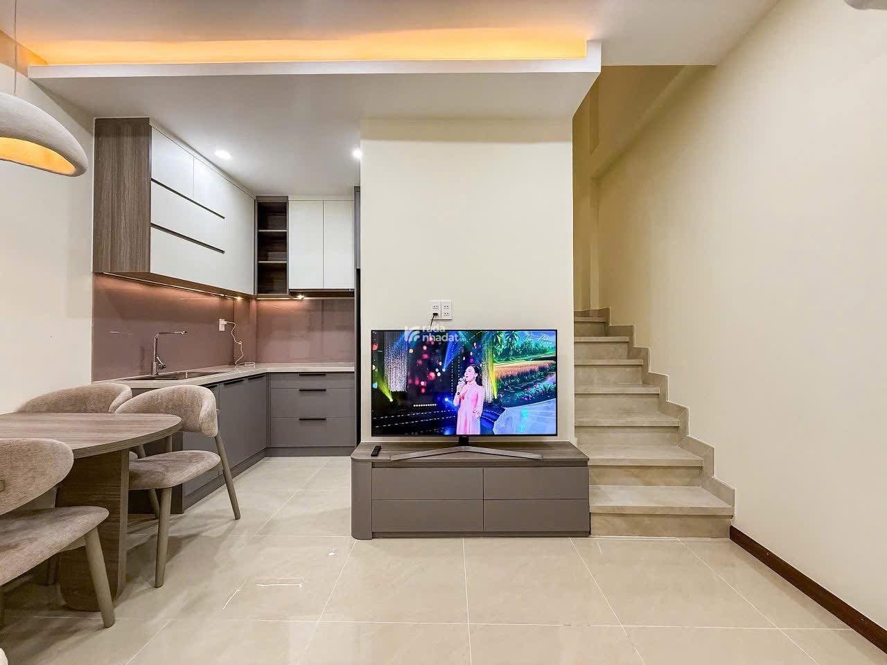 Cần bán gấp nhà đường Lam Sơn Phú Nhuận, 44m2 SHR hoàn công đủ giá 3 tỷ 650 TL