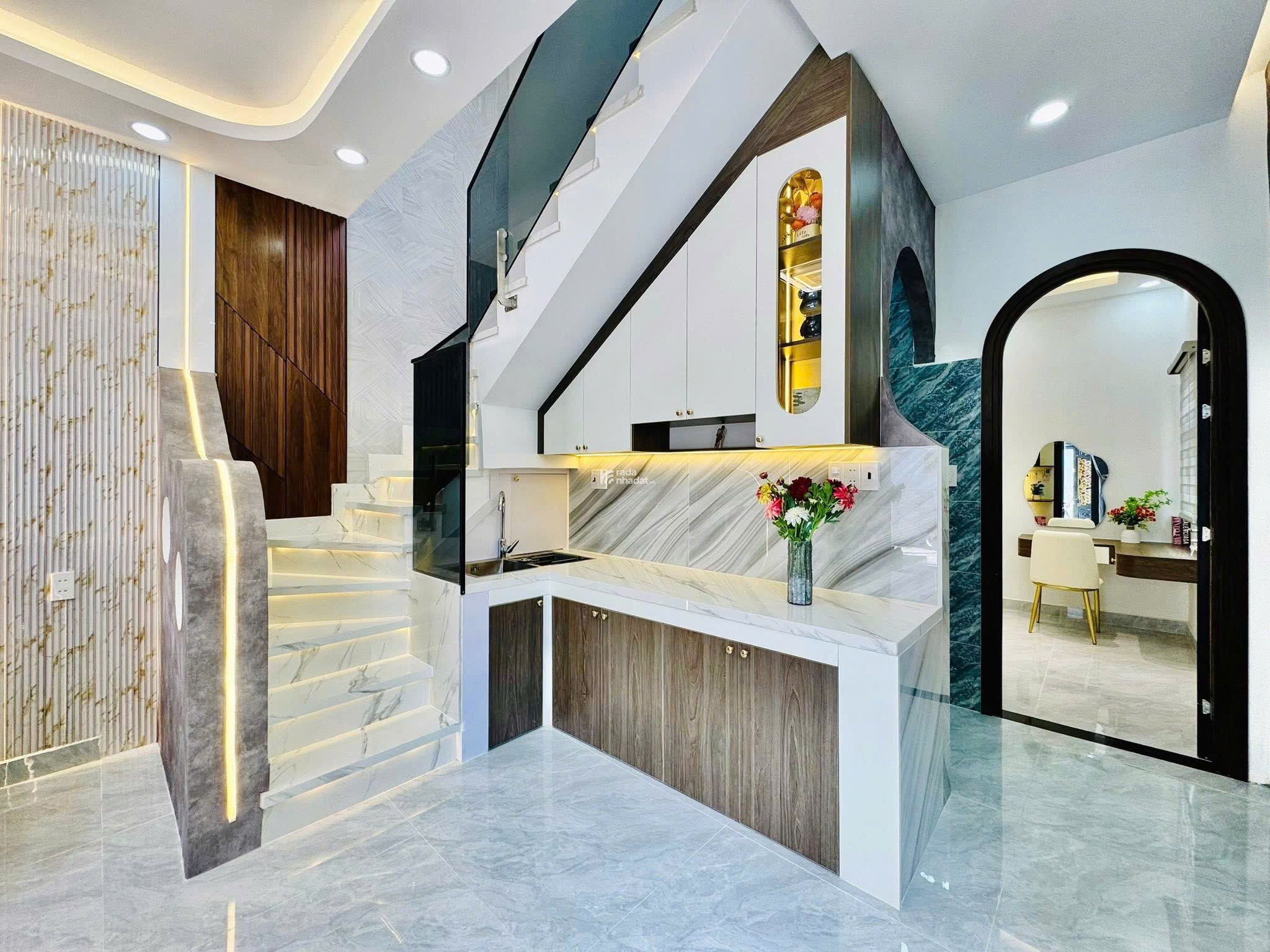 Bán nhà đẹp Nguyễn Đình Chính, Phú Nhuận / 58m2 / 10 tỷ 350 triệu / SHR chính chủ