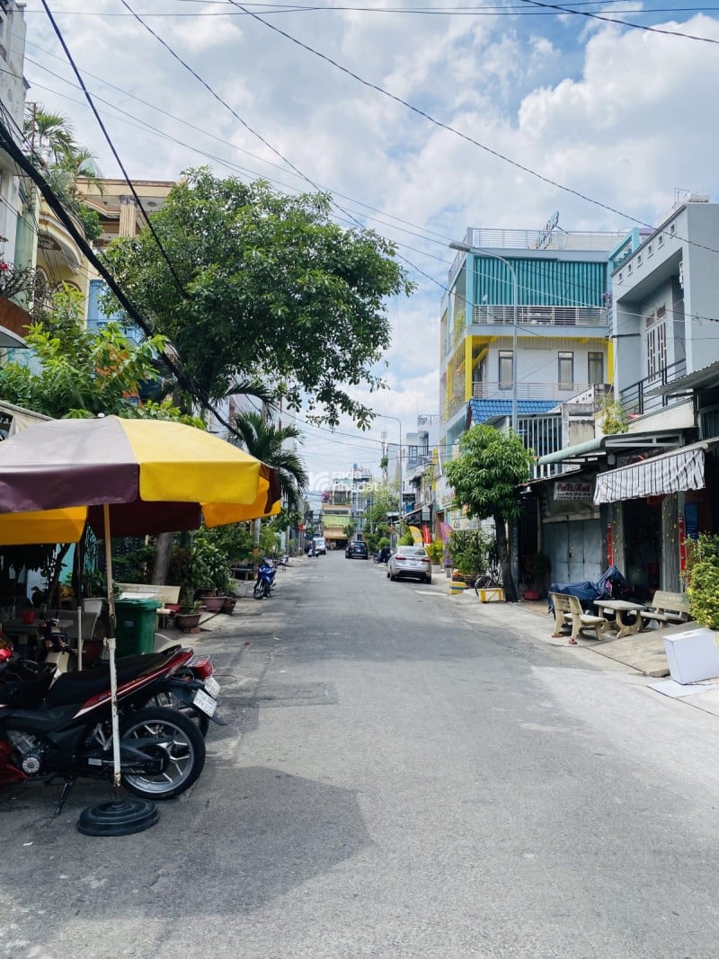 Bán nhà mặt tiền chợ Hiệp Tân-cạnh chung cư Richstar-ngang 4m-4PN-sổ vuông- 9 tỷ hơn