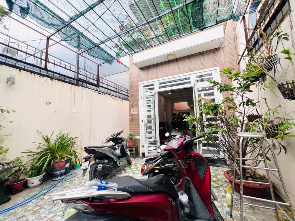 HIẾM HIẾM _ CHỢ HÓC MÔN 256M2 THỔ SHR _ SỔ VUÔNG A4  XE HƠI NGỦ TRONG NHÀ _ 24tr/M2