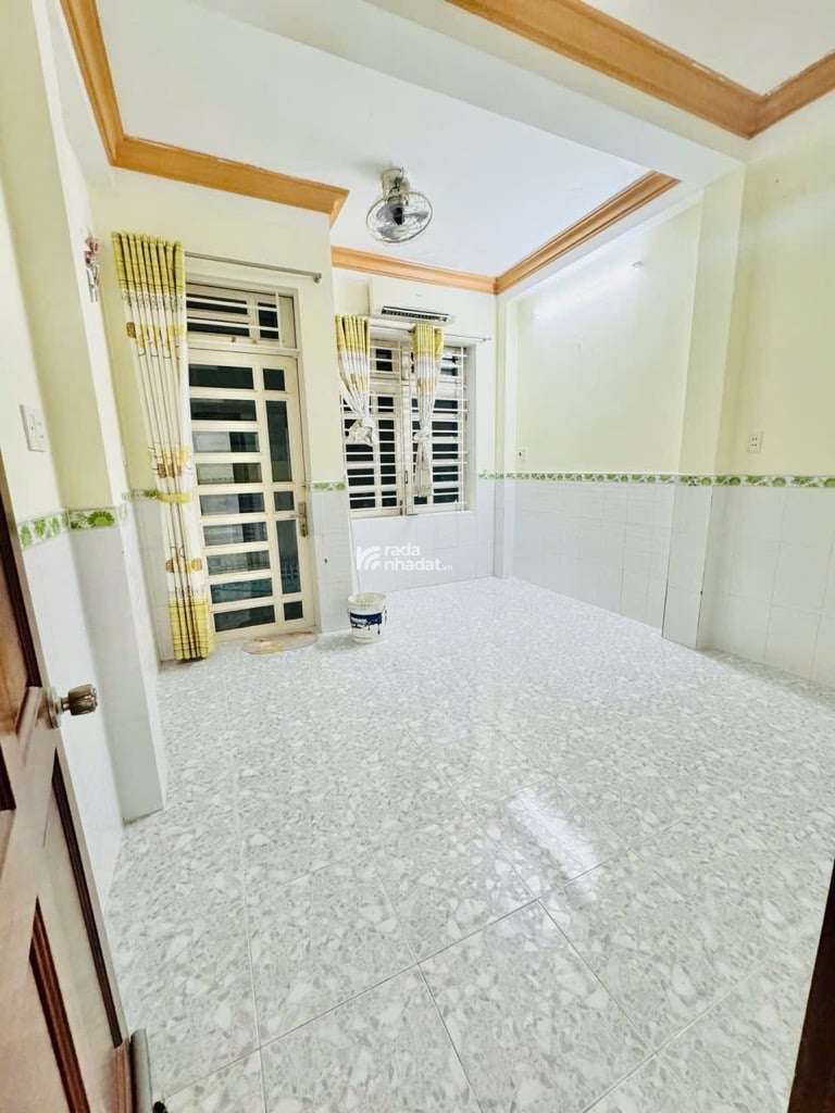 Bán nhà 4 tầng bê tông cốt thép, mới đẹp thiết kế trang nhả. hẻm 4.5 mét sạch sẻ an ninh
